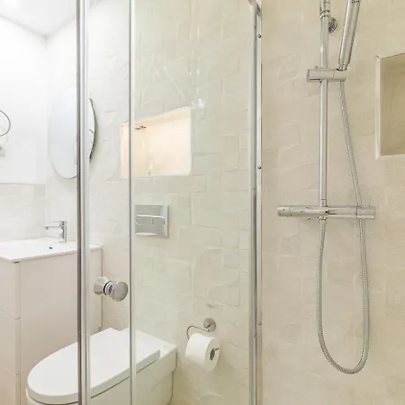 Arturo Soria Apartments1 * Madrid