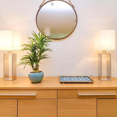 Velazquez Apartment