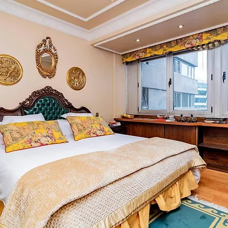 Apartment Colon