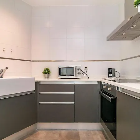 Velazquez Apartment