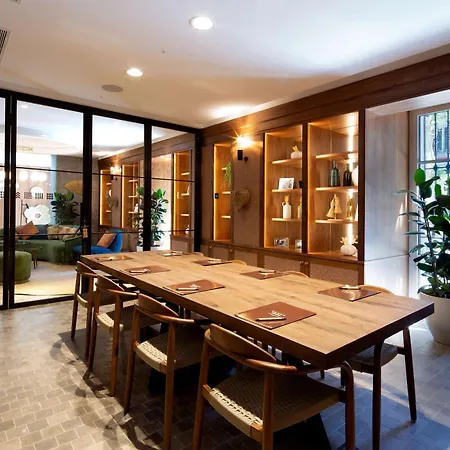 Hotel Atocha Madrid, Tapestry Collection By Hilton 4*