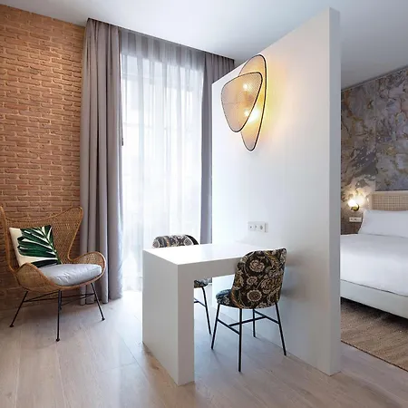 Atocha Madrid, Tapestry Collection By Hilton Hotel Madrid