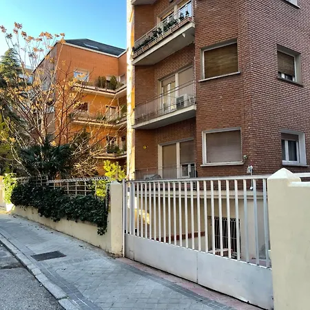 Appartamento Flat Near Real Stadium Madrid