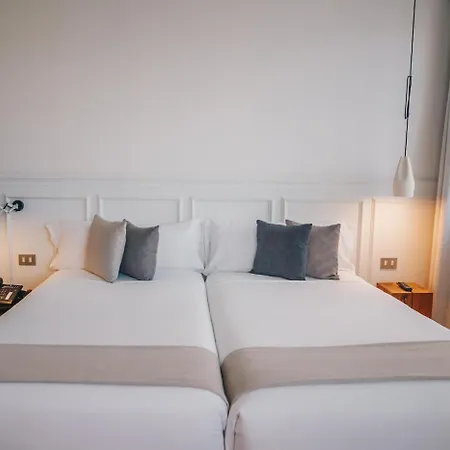 Hotel Dear