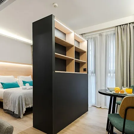 Feelathome Ventas Apartahotel