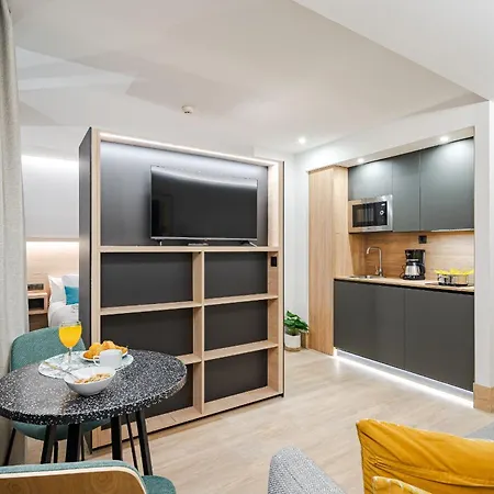 Apartahotel Feelathome Ventas *