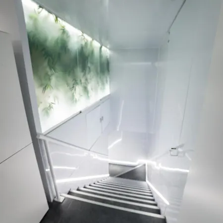 Capsule hotel Optimi *