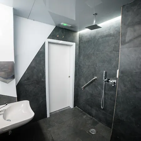 Optimi Capsule hotel Madrid