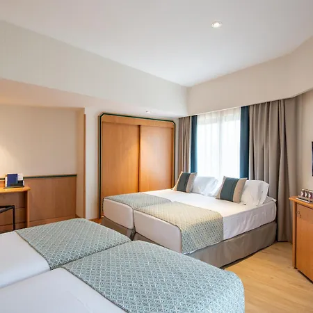 Hotel Praga 4*