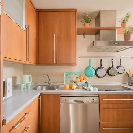 Cozy And Stylish With Natural Light And Vibrant Decor Madrid