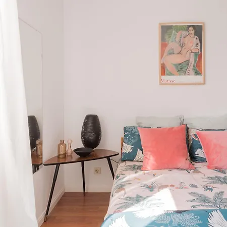 Cozy And Stylish With Natural Light And Vibrant Decor