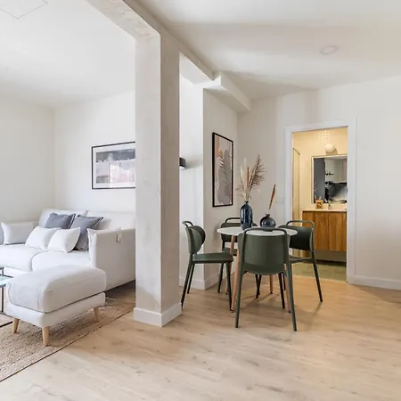 Caterina Plaza Castilla Apartment