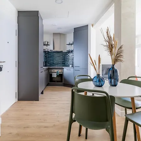 Caterina Plaza Castilla Apartment
