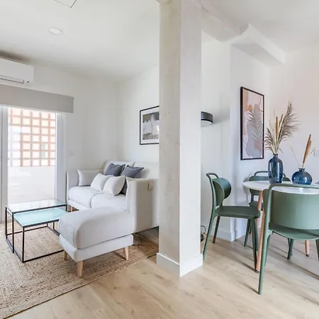 Caterina Plaza Castilla Apartment *