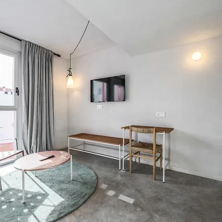 Live Coworking - Self Service - Guest house