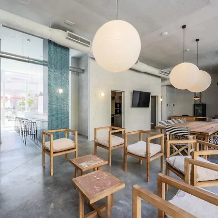 Live Coworking - Self Service - Guest house *