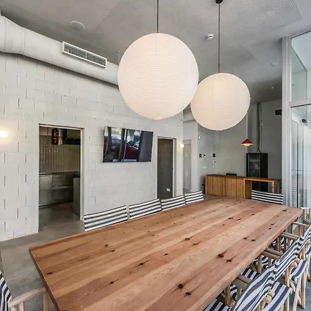 Live Coworking - Self Service - Madrid