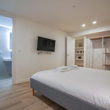 Apartamento Modern Duplex-3bedrooms 3bathrooms-lavapies *