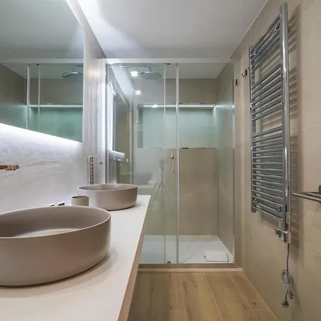 Modern Duplex-3bedrooms 3bathrooms-lavapies *