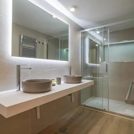 Apartment Modern Duplex-3bedrooms 3bathrooms-lavapies *
