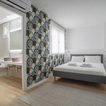 Modern Duplex-3bedrooms 3bathrooms-lavapies Madrid
