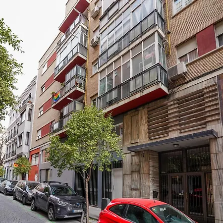 Apartment Modern Duplex-3bedrooms 3bathrooms-lavapies