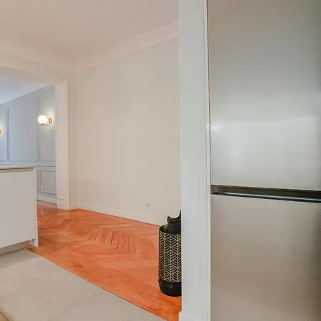 Modern Spacious-3 Bedrooms 2 Bathrooms-retiro Apartment *