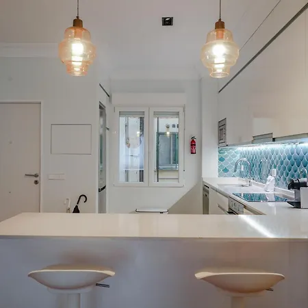 Modern Spacious-3 Bedrooms 2 Bathrooms-retiro * Madryt