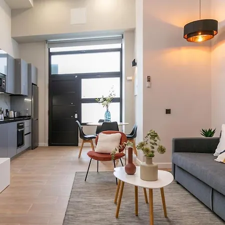 Beautiful Duplex In Front Of Vista Alegre Palace アパート マドリード