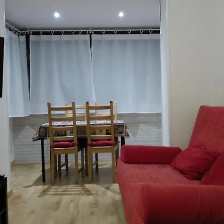Ruhige Ferienwohnung Im Gruenguertel Der Stadt Apartment