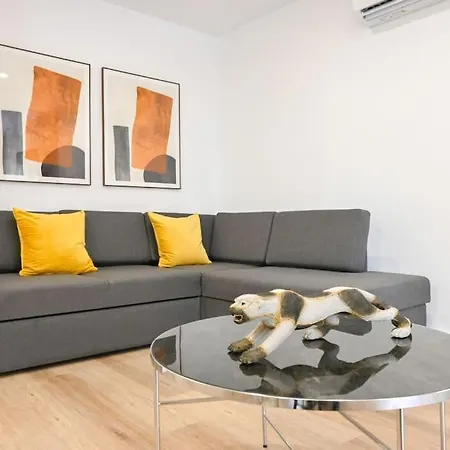 Apartment For Amplia Casa Temporal De 3 M Vlm4
