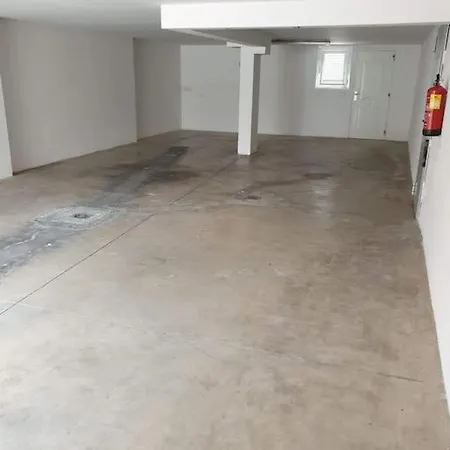 Ifema 5 4 Banos, Parking Free