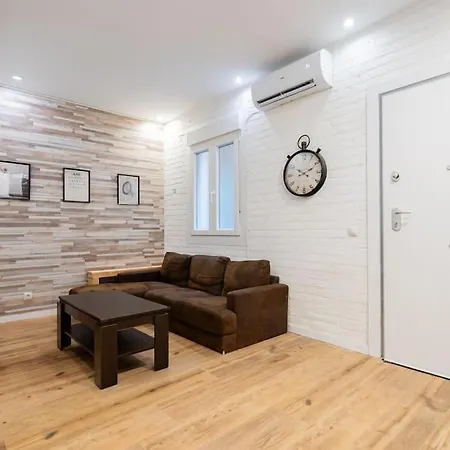 Stylish 1 Bedroom In Barrio Salamanca * Madrid