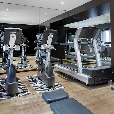 Hotel Ac Carlton By Marriott 4*