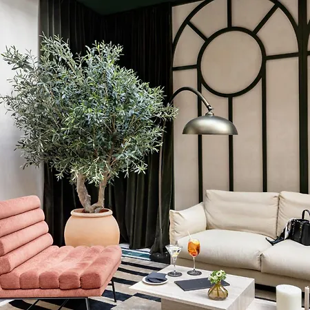 Totem Madrid, A Small Luxury Of The World 4* Madrid