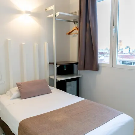 Albergue Gran Via 44