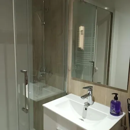 A&a Apartment *