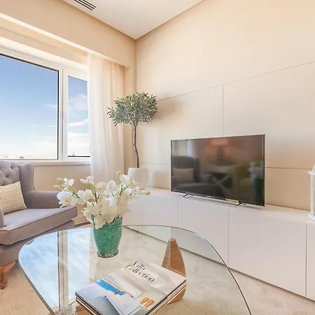 Homeclub Exclusive Flat At Tower Apartment