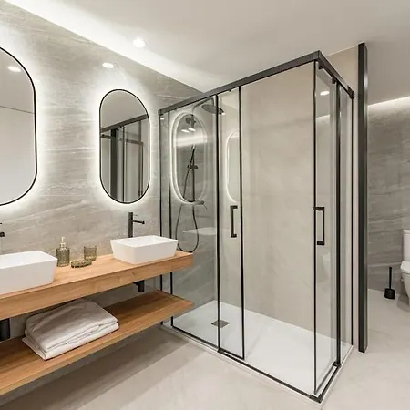 Puerta Del Sol 3br 3bh Madrid