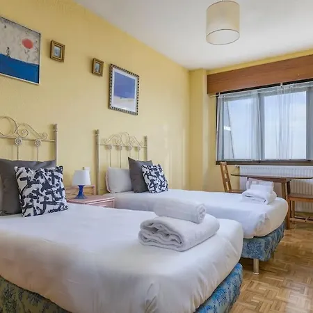Vintage On Plaza Castilla, Apartment