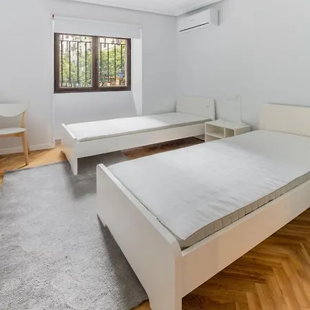 3 Bedrooms 2 Bathrooms Furnished - Sol - Bright - Mintystay