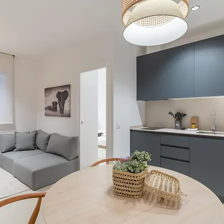 Modern And Cozy-1bedroom 1bathroom-azca *