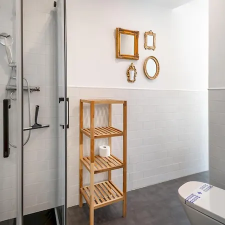 1 Bedroom 1 Bathroom Furnished - Salamanca - Brigth - Mintystay Apartment *