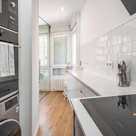1 Bedroom 1 Bathroom Furnished - Salamanca - Brigth - Mintystay Madrid