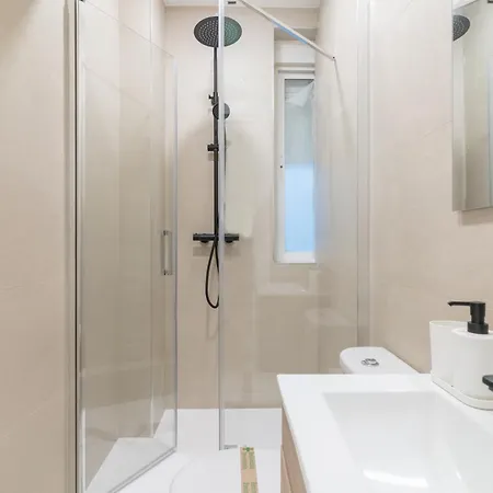 Modern And Cozy-1bedroom 1bathroom-azca Apartment *