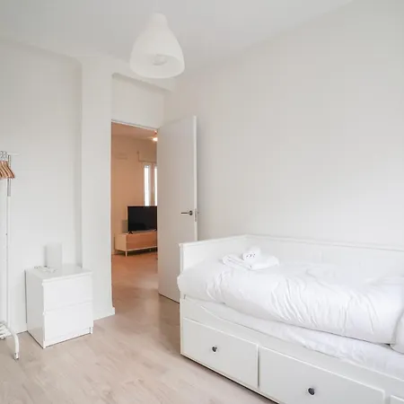 Bright Modern - 2bedrooms 1bath - Delicias *