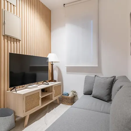 Modern And Cozy-1bedroom 1bathroom-azca *
