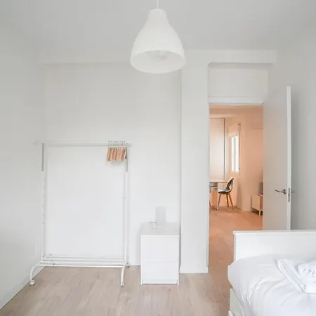 Bright Modern - 2bedrooms 1bath - Delicias Apartment *