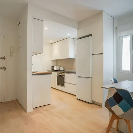 Bright Modern - 2bedrooms 1bath - Delicias Apartment *