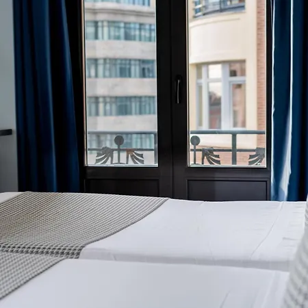 Carmen-gran Via Albergue *